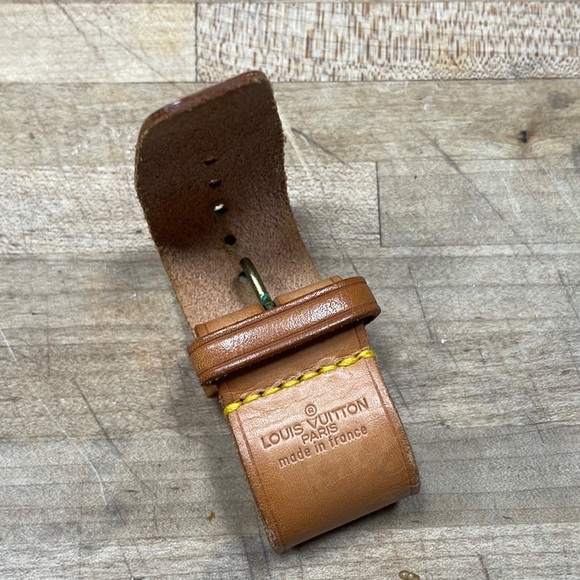 Louis Vuitton leather handle holder to add on any bag . Good for larger bags - Picture 2 of 4